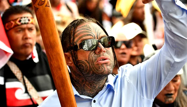 <span style='background-color: #0d0089; color: #fff; ' class='highlight text-uppercase'>EXTERNE</span> Proteste cu ZECI DE MII de oameni în Noua Zeelandă