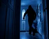 Vacanța de vară, sezon de aur pentru HOȚII de locuințe. Sfaturi utile pentru a-ți proteja casa cât ești plecat