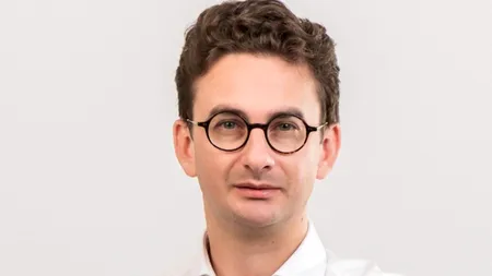 Deputatul USR-PLUS Iulian Bulai, despre o poză cu el călărind virală pe social media: „Nu este un fake! Să fie într-un ceas bun, Kemal. Nici eu nu am știut că...” - FOTO