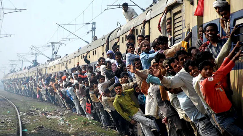 Cel puțin 23 de persoane au murit în urma unui incendiu la bordul unui tren în sudul Indiei