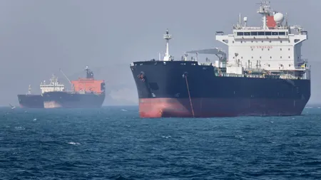 Alertă în Strâmtoarea Ormuz. O navă a fost cuprinsă de flăcări în apropierea coastelor Omanului