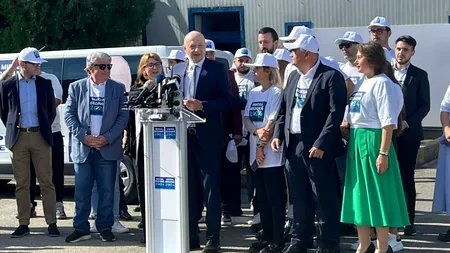 Mircea Geoană și-a depus CANDIDATURA pentru alegerile prezidențiale la BEC/ Jumătate de milion de români m-ați făcut mândru