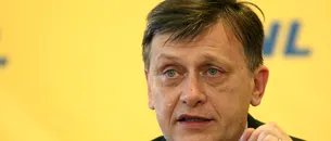 <span style='background-color: #2232e5; color: #fff; ' class='highlight text-uppercase'>POLITICĂ</span> Crin Antonescu: „E clar că Mircea Geoană este ținta unor atacuri”/ Ce zice Antonescu despre vremea independenților?