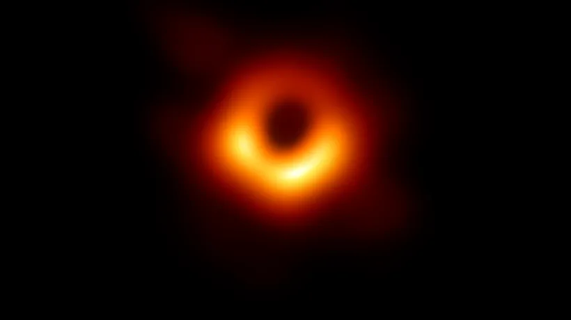Premiu consistent primit de cercetătorii care au realizat prima imagine a unei găuri negre