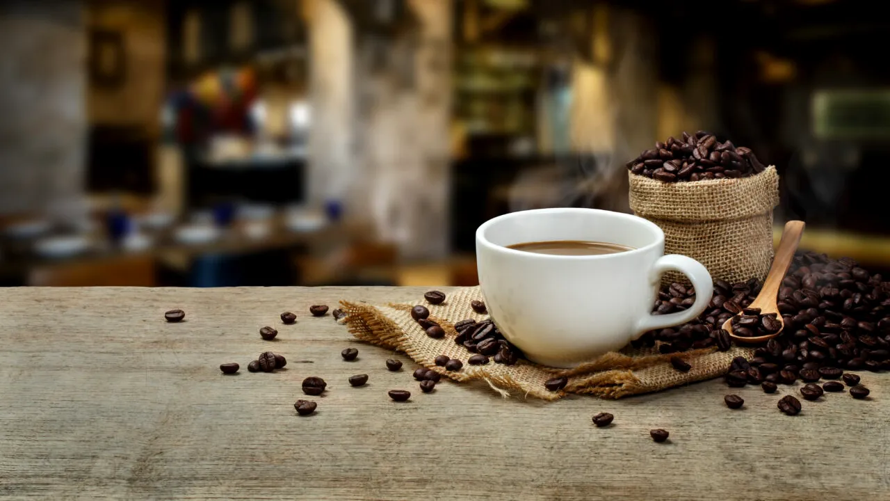 „Otrava” pe care o punem în cafea în fiecare zi. „Duce la cancer, corpul nu mai funcționează corect!”