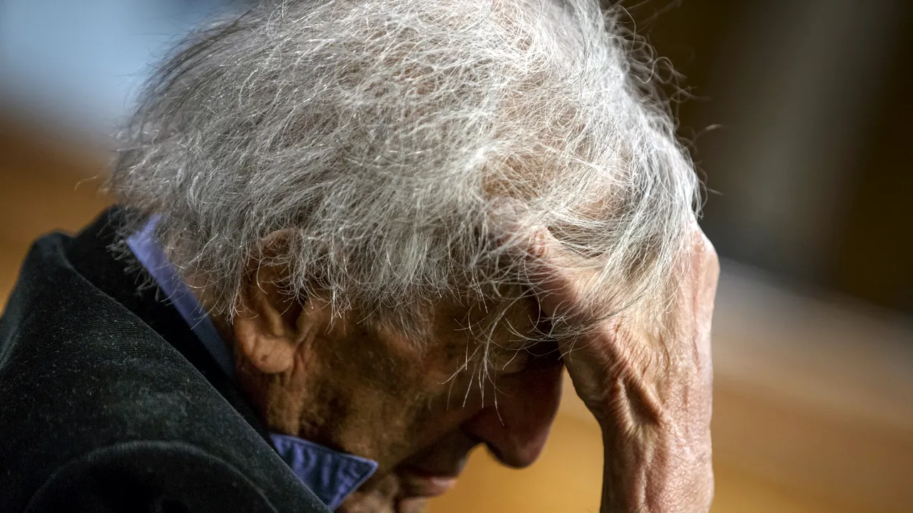 Elie, Moreinu ve-Rabbeinu