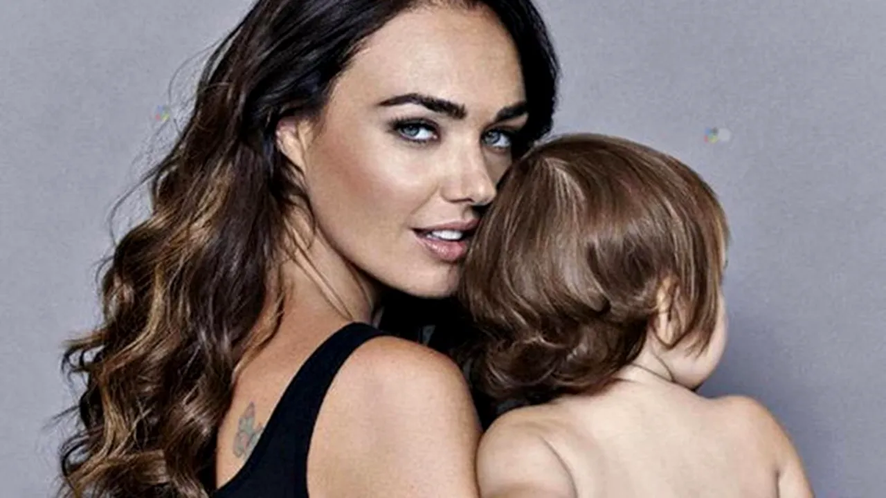 Cine este cea mai răsfățată fetiță din lume. La 3 ani are servitori personali, o cadă din aur și o casă de păpuși în mărime naturală
