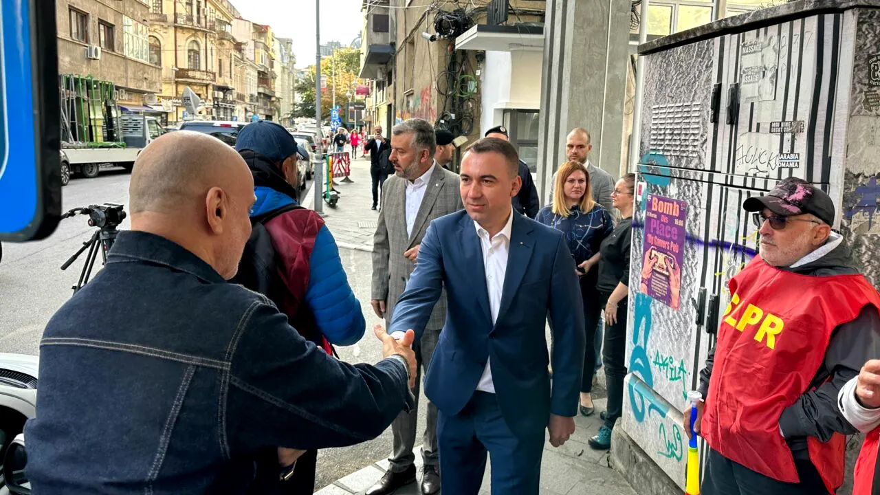VIDEO | Sindicaliștii de la Poșta Română protestează la Ministerul Digitalizării. Bogdan Ivan a invitat o delegație la discuții