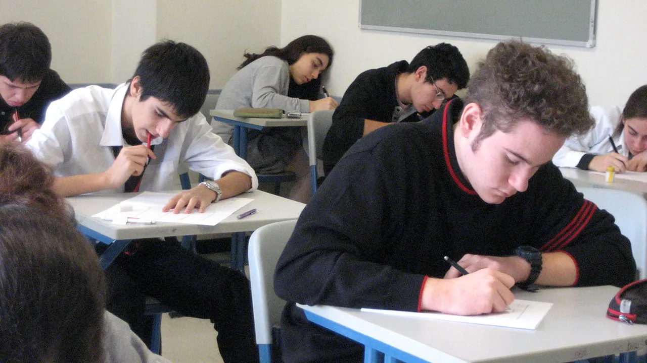 Bacalaureat 2022 - Sesiunea de vară. Ce reguli trebuie să respecte elevii în clasele unde vor susține examenul