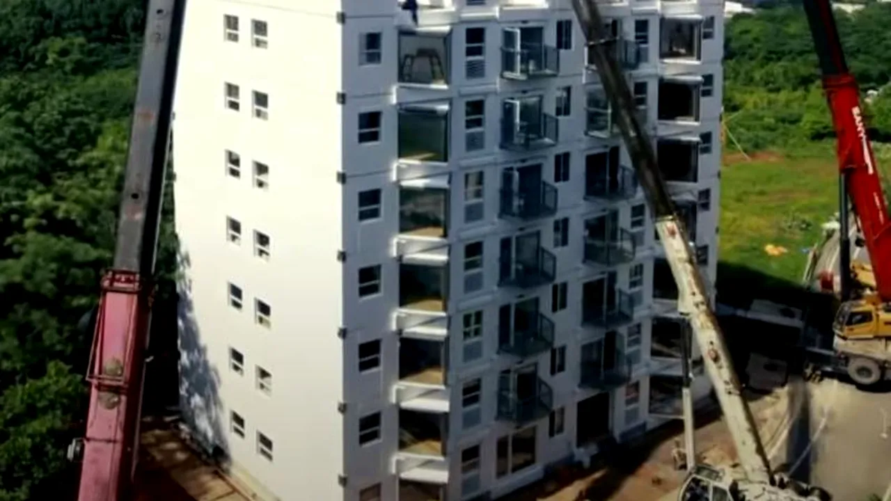 Record: O companie chineză a construit un bloc cu 10 etaje în 28 de ore și 45 de minute