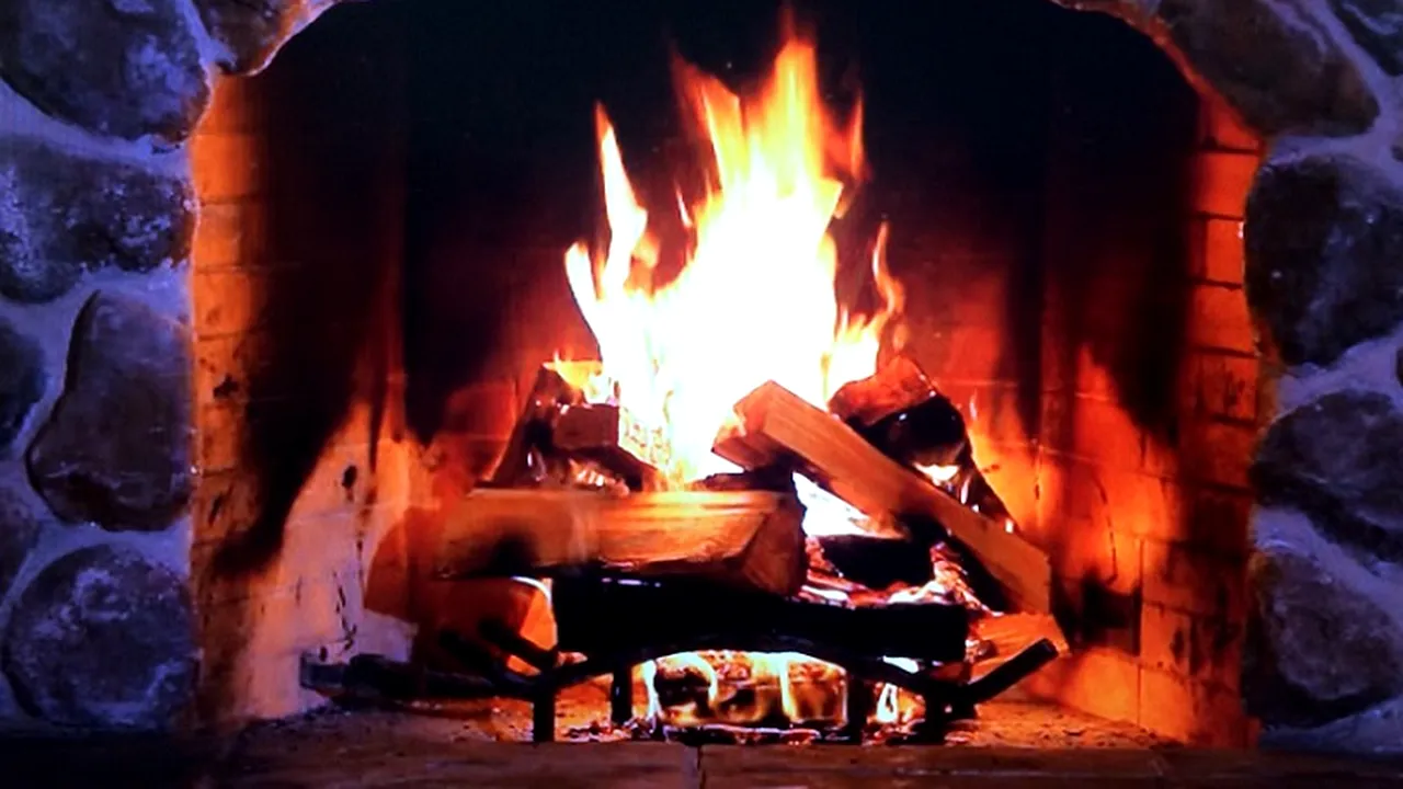 (P) Șemineele, noua modă la români