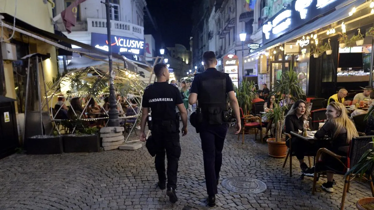 Fără nunți, botezuri și petreceri până pe 23 noiembrie. Ce restricții sunt pentru restaurante, teatre și magazine