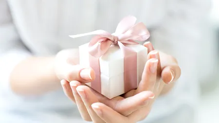 5 avantaje ale magazinelor online de cadouri