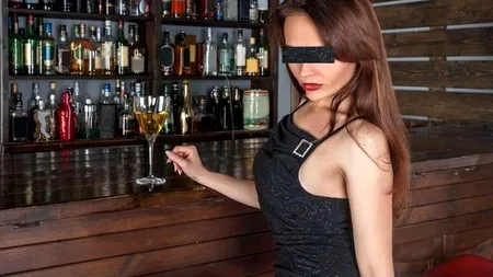 Ce s-a întâmplat după ce un ploieștean a acceptat să meargă la hotel cu o tânără cunoscută într-un bar
