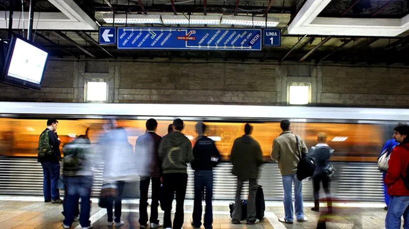REVELION 2015. Cum circulă metroul și mijloacele RATB în noaptea de Anul Nou