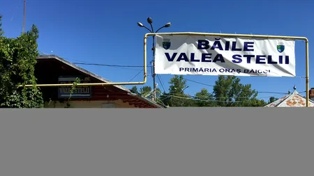 COADĂ la NĂMOL. Sute de turiști vin în VALEA STELII pentru a-și trata reumatismul. Pacienții spun că 10 zile de tratament fac MINUNI