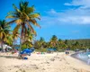 Destinațiile de VACANȚĂ de top unde nu ai voie să construiești castele de nisip sau să stai nemișcat prea mult timp. Amenzile ajung și la 1000 de euro