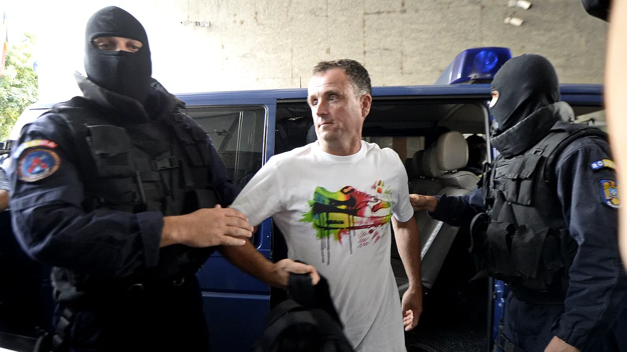 Cei trei români din dosarul Sky News, arestați preventiv. Avocatul cere testul poligraf pentru jurnalistul britanic