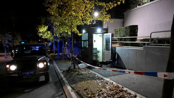 Serbia ridică nivelul de alertă și sporește prezența poliției după un atac cu cuțitul lângă Ambasada Israelului din Belgrad