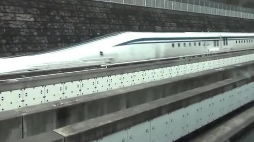 Japonia stabilește un nou record cu trenurile sale suspendate: 603 kilometri pe oră