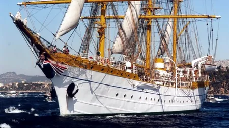 VIDEO | Ziua MARINEI 2023: Marinarii depun coroane de flori în cinstea eroilor căzuți la datorie