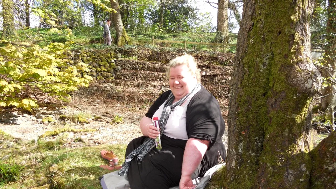 Cum arată această femeie după ce a slăbit mai mult decât întreaga greutate a soțului ei