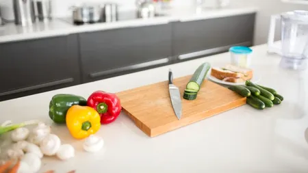 Obiectul din bucătărie care are mai mulți microbi decât lenjeria intimă. Sfaturi de curățenie de la un specialist