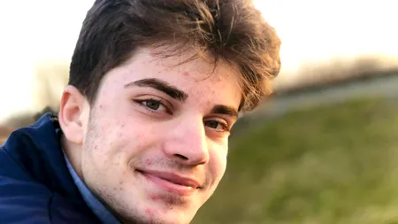 Unul dintre cei doi elevi de 10 la Bac din Sibiu: „Chiar cred că suntem copii inteligenți și valoroși cu toții”. Carmen Iohannis i-a fost dirigintă