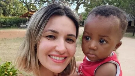 Ela Crăciun a ADOPTAT cel de-al treilea copil din Africa: „Sunt foarte fericită că pot fi de ajutor copiilor, care sunt marea mea slăbiciune”