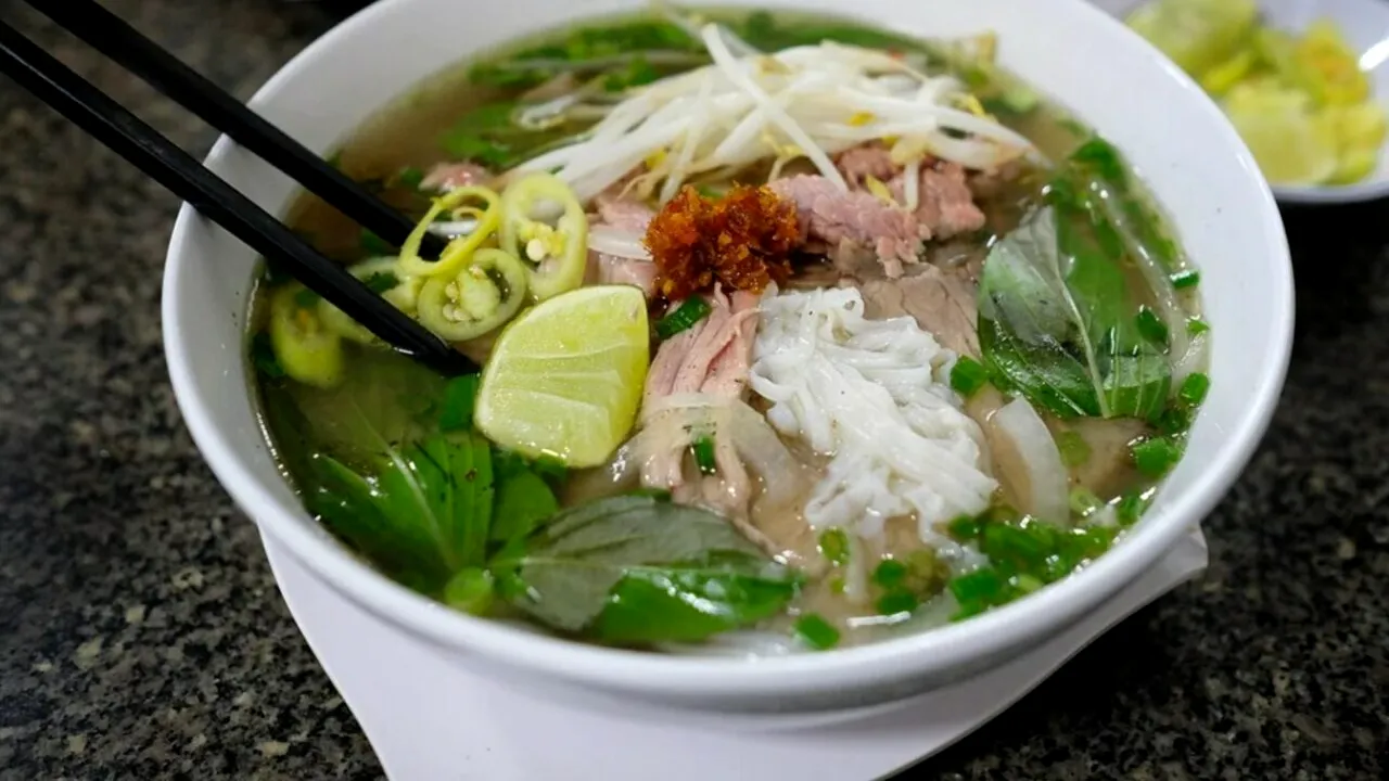 Cât costă cea mai scumpă ciorbă din lume. Din ce este făcută