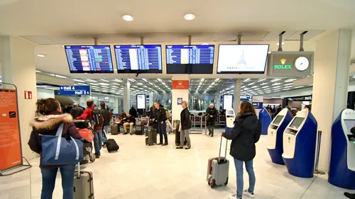 Aeroportul „Henri Coandă București, inundat după ce au avut loc infiltrații de apă în terminalul de pasageri