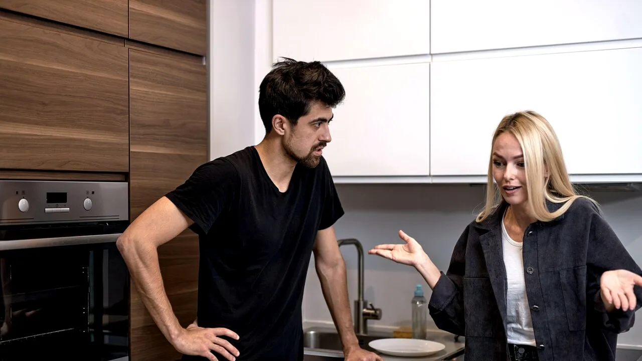 Cât va plăti în plus o familie cu doi copii după creșterea TVA. Coșul lunar doar pentru mâncare depășește salariul minim NET pe economie