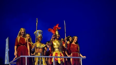 Cluburile din Mamaia, obligate să aibă care alegorice în sezonul estival . Mazăre: Anul trecut m-am rugat de ei, acum îi oblig prin hotărâre de CL