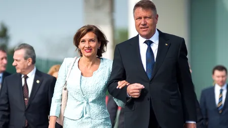 Secretele din garderobele personalităților. Interviu cu Alexandru Ciucu, designerul care îi îmbracă pe Carmen și Klaus Iohannis și Familia Regală