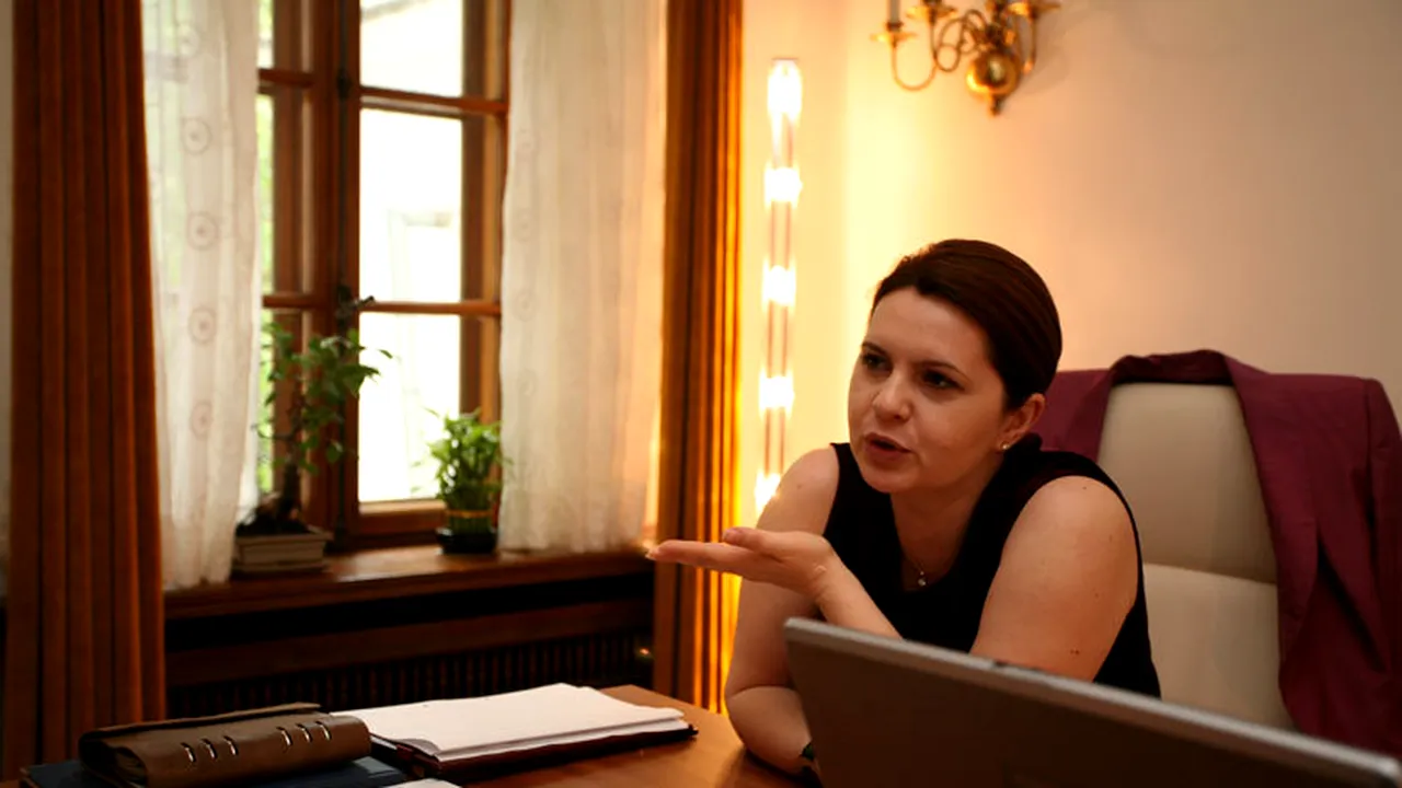 Săftoiu, critici dure la adresa Ralucăi Turcan: Să te plângi de absența unui membru PNL la comisie „e de râs