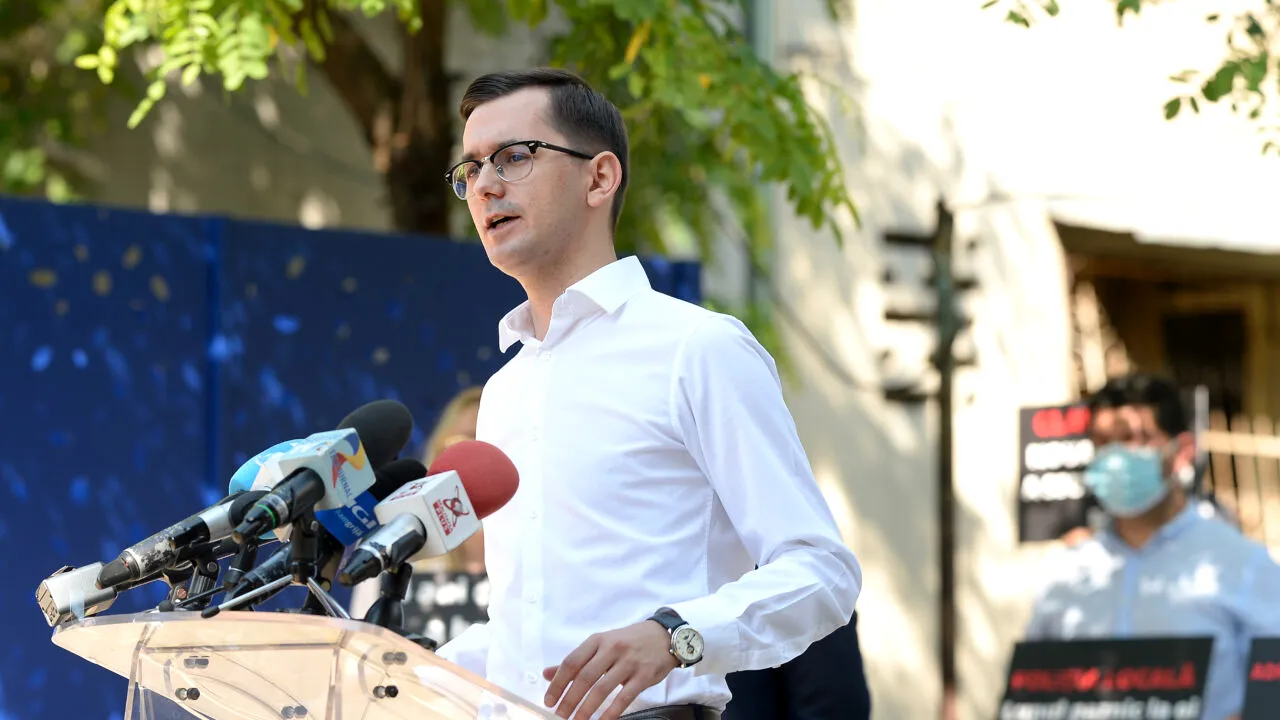 Un fost vicepreședinte PNL intervine în războiul din partid. „PNL e într-un soi de sindrom Stockholm bolojanist”