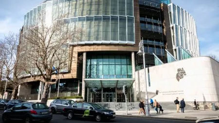 Doi români, implicați în infracțiuni cibernetice de milioane de euro în Europa și SUA, au fost condamnați în Irlanda pentru fraudă cu carduri de credit false