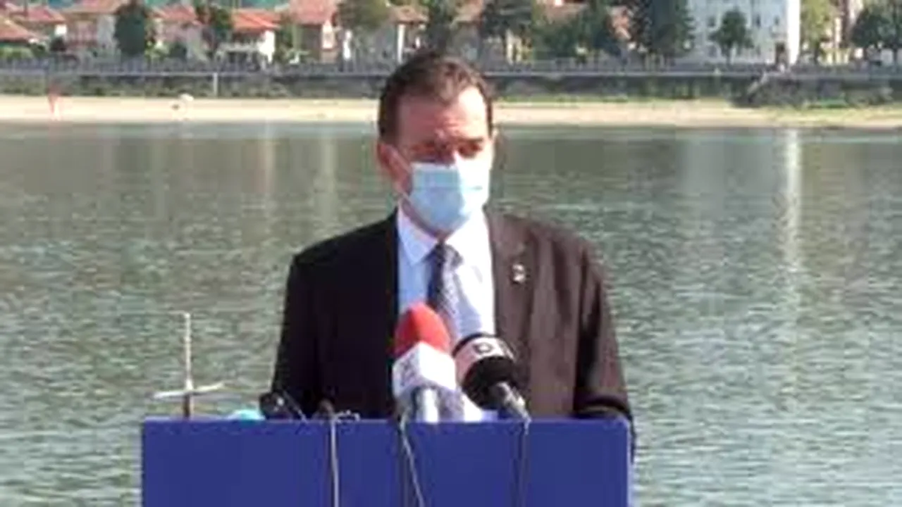 Ludovic Orban a transmis profesorilor să se adapteze sistemul hibrid de predare