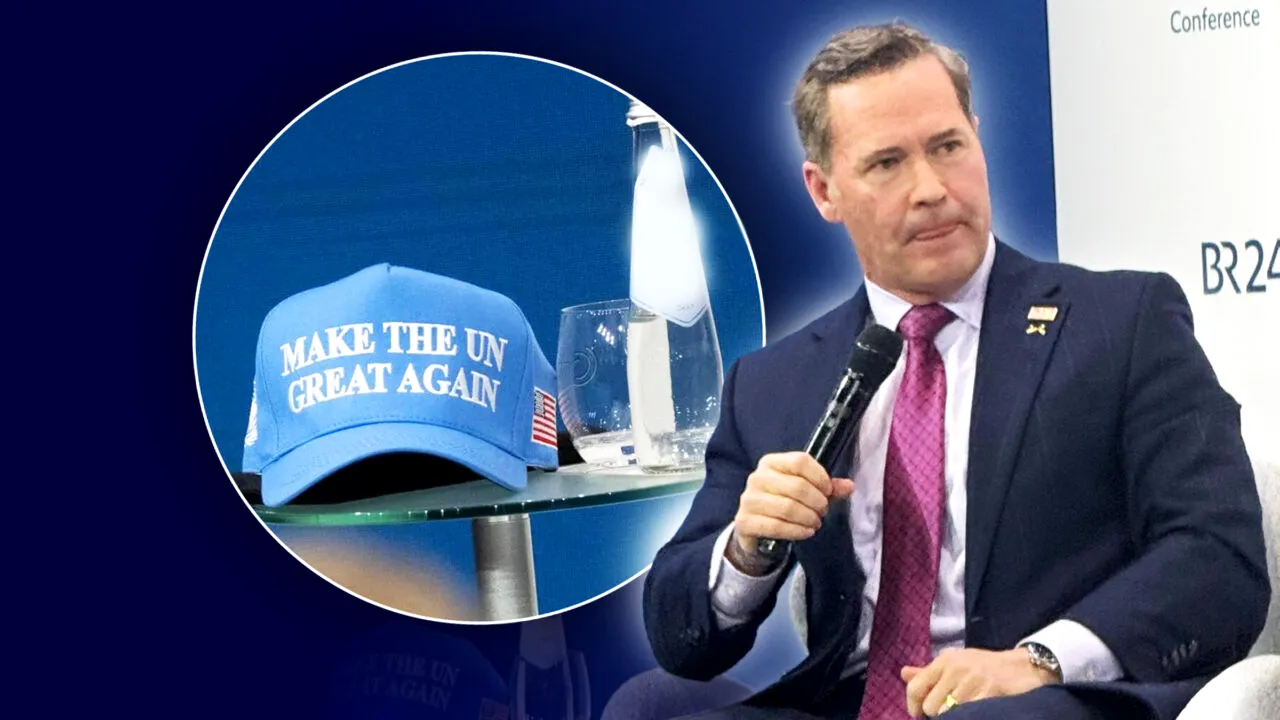 Ambasadorul SUA la ONU, Mike Waltz, a adus o șapcă cu mesajul „Make the UN Great Again” la Conferința de la München. Ce reproșuri aduce Waltz