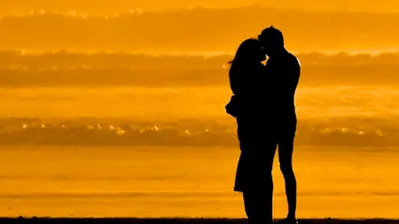 MESAJE DE DRAGOSTE VALENTINE'S DAY - ZIUA ÎNDRĂGOSTIȚILOR. SMS-uri și mesaje pe care să le trimiți persoanei iubite