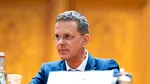 Moșteanu, fost ministru USR la Apărare, manager la un club de biliard înainte, mesaj agramat pe rețelele sociale. Oamenii l-au „taxat” în comentarii