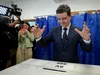 Nicușor Dan a votat în Făgăraș, orașul natal / „E important să știm de unde am plecat”