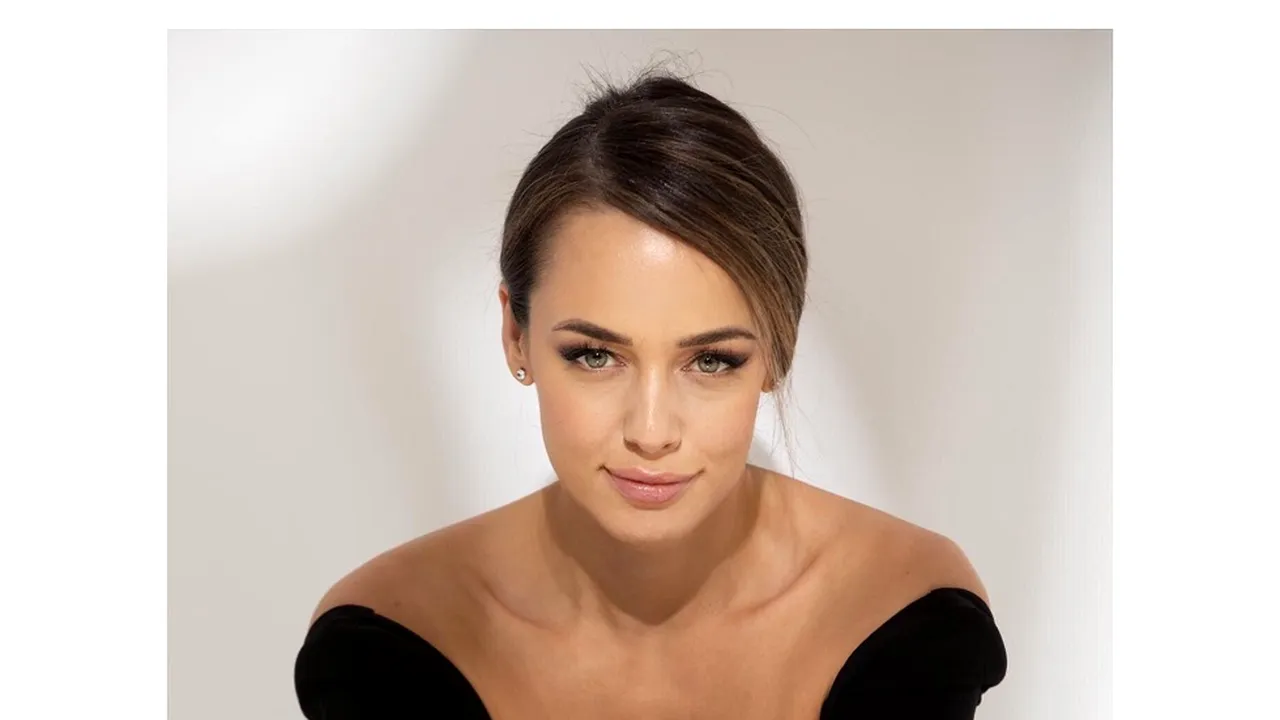 Andreea Raicu, revoltată după ce a fost acuzată că a primit bani ca să anunțe infectarea cu Covid-19 a mamei sale! Răspunsul categoric al vedetei - Galerie FOTO