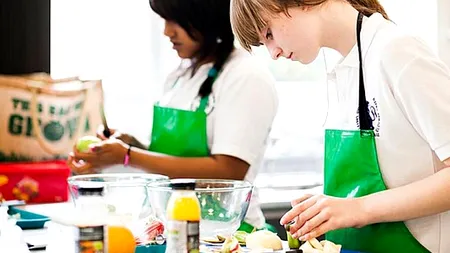 Un chef celebru vrea ca educația alimentară să fie materie de studiu în școli. Petiția lui a fost semnată de peste 1,2 milioane de persoane