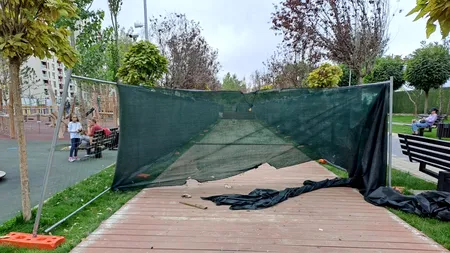 EXCLUSIV | Cel mai nou parc din București a intrat deja în reparații, la 4 luni de la inaugurare. Suprafața decking din Parcul Liniei va fi înlocuită