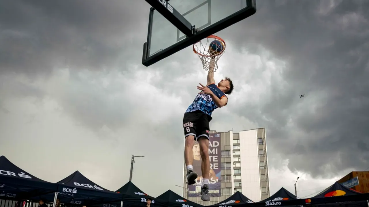 Examene la baschet 3x3: Liceenii din Iași s-au duelat la BCR Sport Arena Streetball
