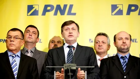 Antonescu: Nu știu dacă cineva mi-a cerut capul în PNL, aș fi onorat, nu aș împiedica un Congres
