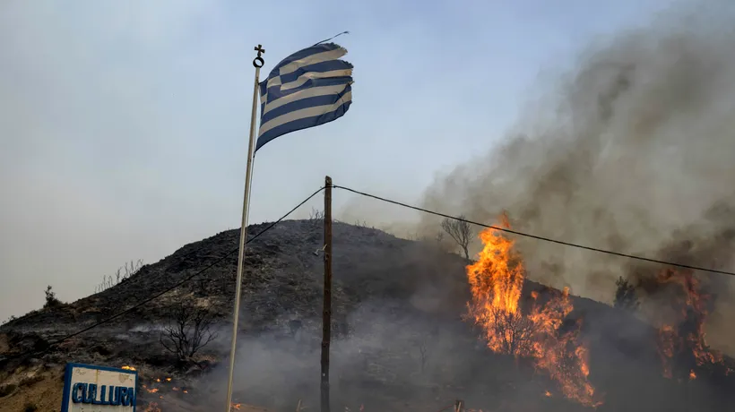 Insula Rodos, în continuare afectată de incendii. MAE informează că toți cetățenii români care au solicitat asistență sunt în afara oricărui pericol