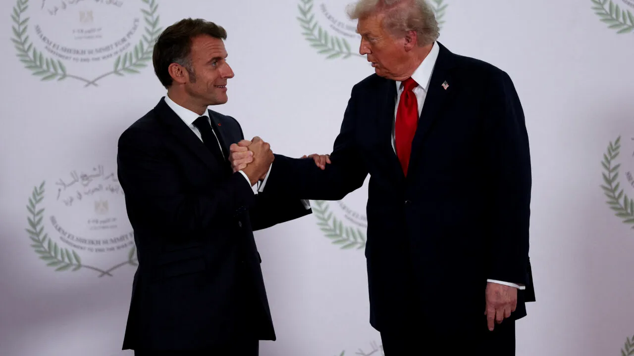 Până și dușmanii politici ai lui Macron sunt scandalizați de insultele lui Trump la adresa cuplului prezidențial al Franței. Cum a reacționat Macron