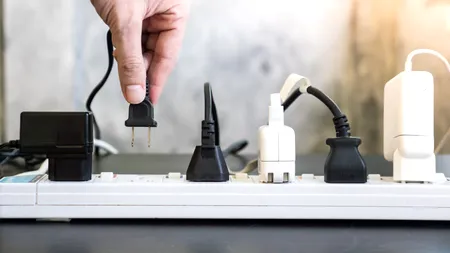 Singurele 3 aparate electrocasnice care consumă curent fără să le folosești. Soluția pe care să o urmezi, pentru a nu plăti o factură mai mare